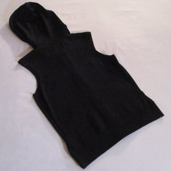 JJ BASICS 2PC KNIT SET ¾” PANTS AND HOODIE W/STARS - Picture 12 of 16